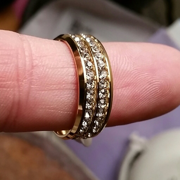 Ring - Picture 2 of 2